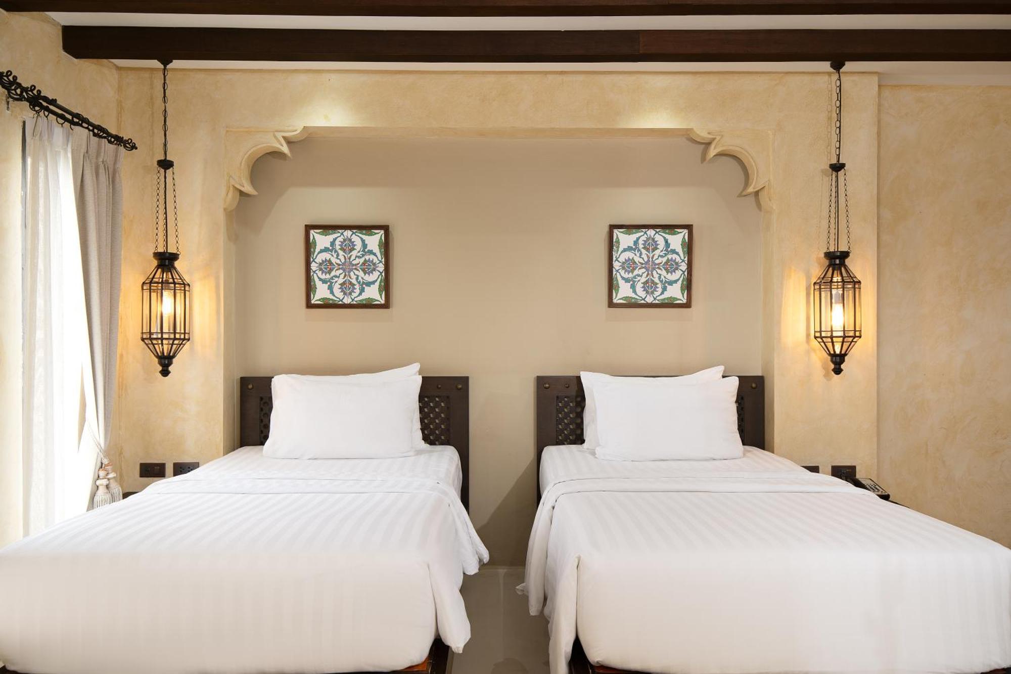 Dewan Hotel Bangkok